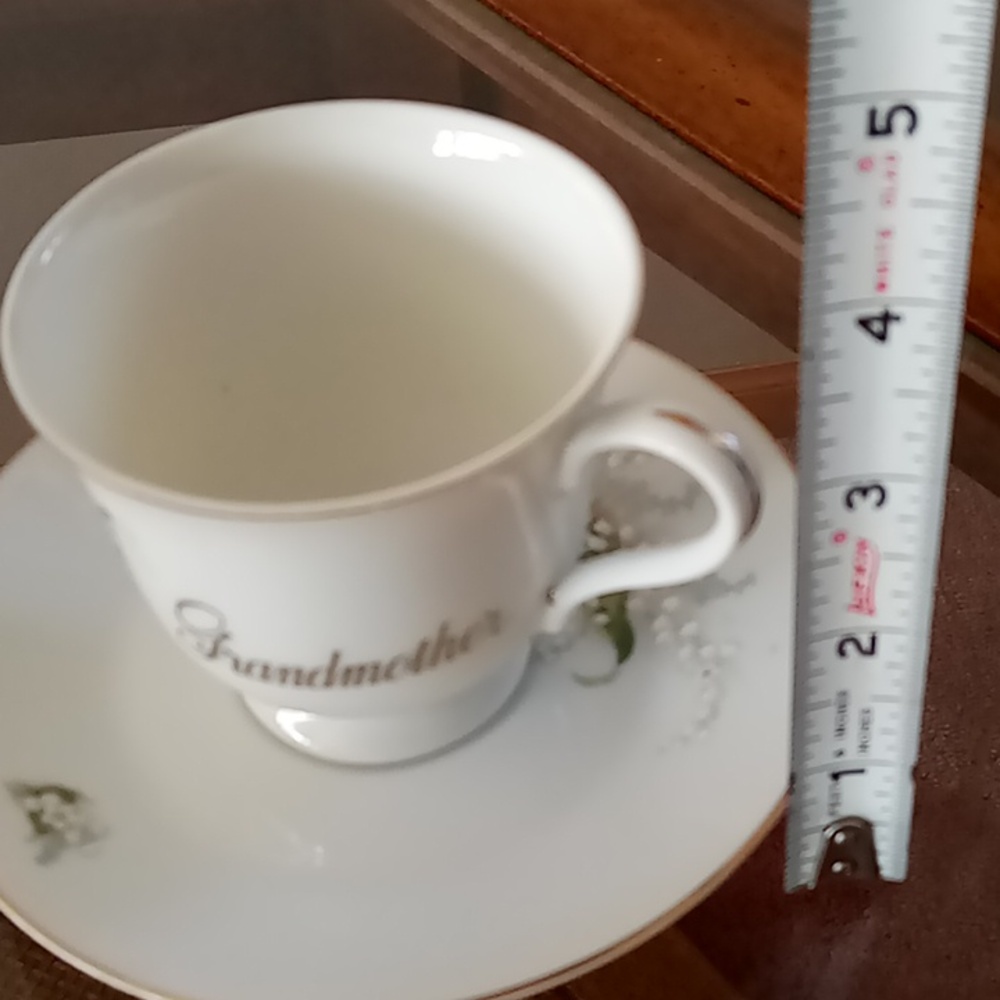 Vintage Grandmother Teacup and Saucer Set - Picture 7 of 7